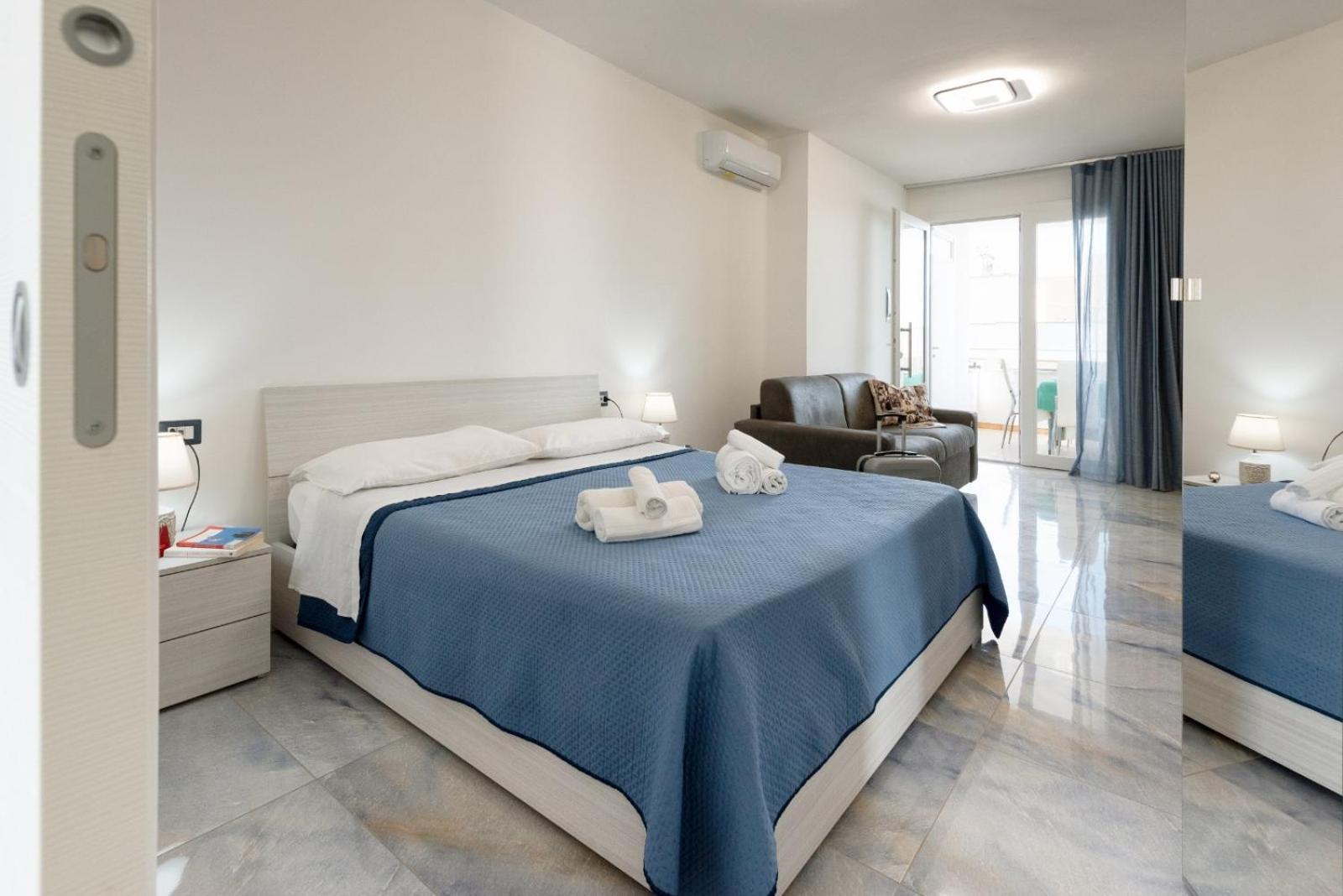 Infinity Residence Con Parcheggio Porto Cesareo Kültér fotó