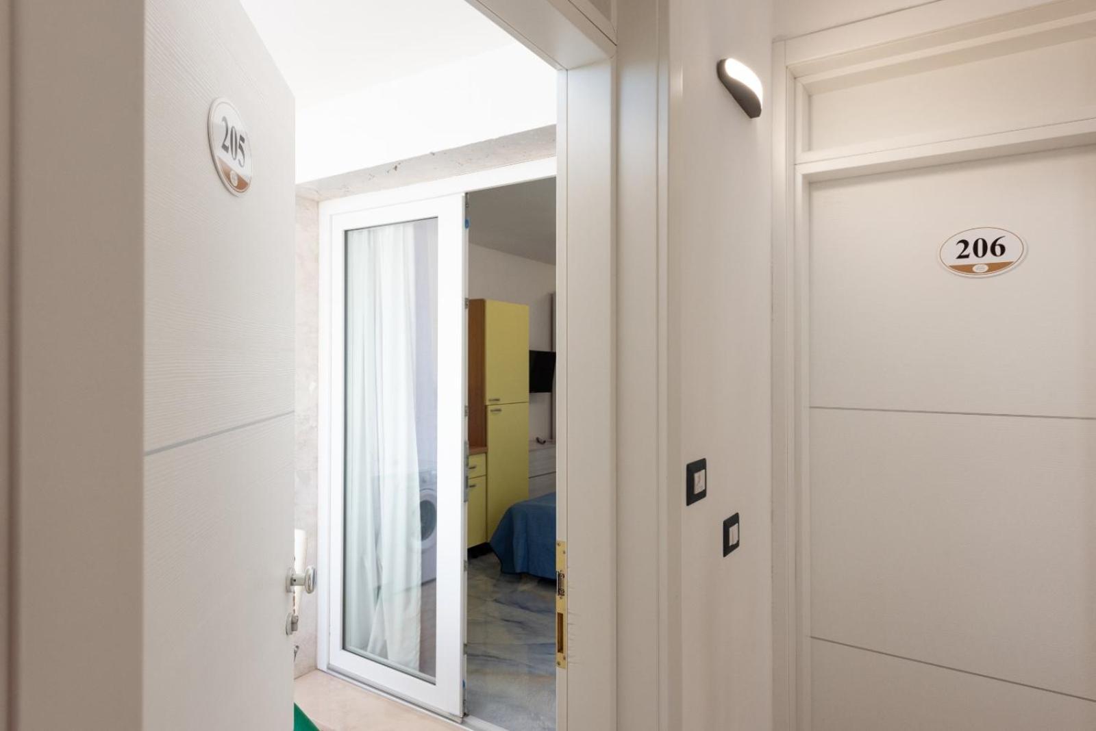 Infinity Residence Con Parcheggio Porto Cesareo Kültér fotó